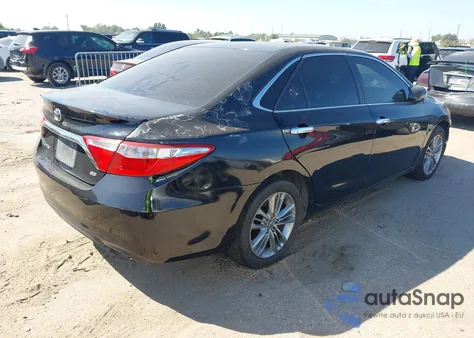 2017 Toyota Camry Se z USA, uszkodzony, nr VIN 4T1BF1FK8HU420370